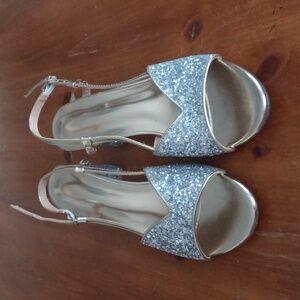 NWB Silver Glitter Open Toe Heels 39